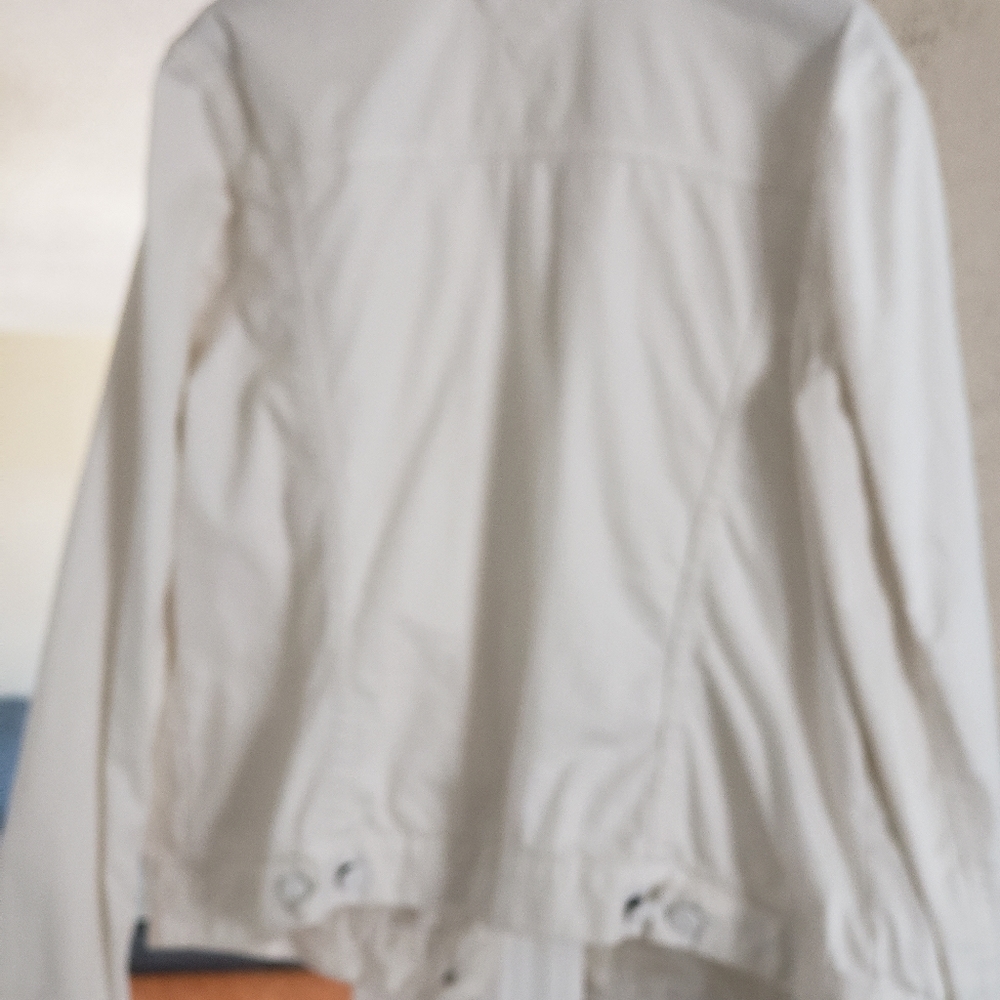 Jean jacket - Picture 2 of 3